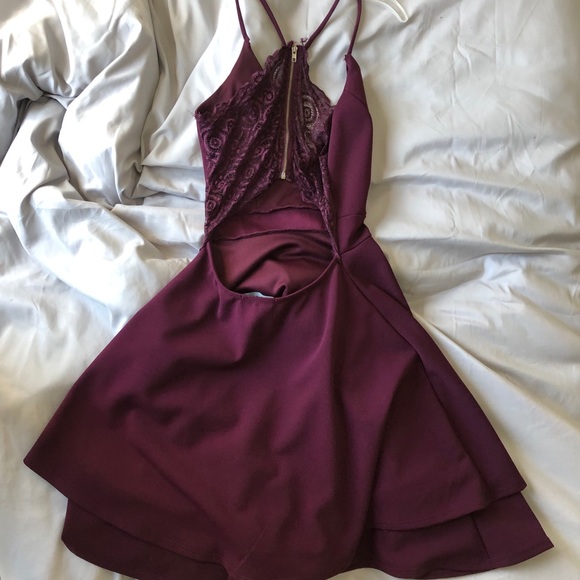 Eclipse maroon dress - Picture 7 of 8